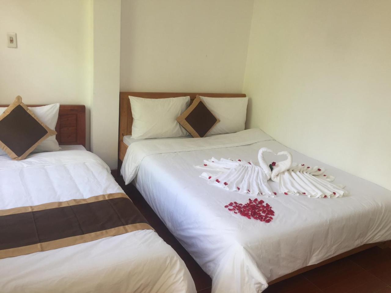 Thanh Huong Hotel Hanoi Bagian luar foto